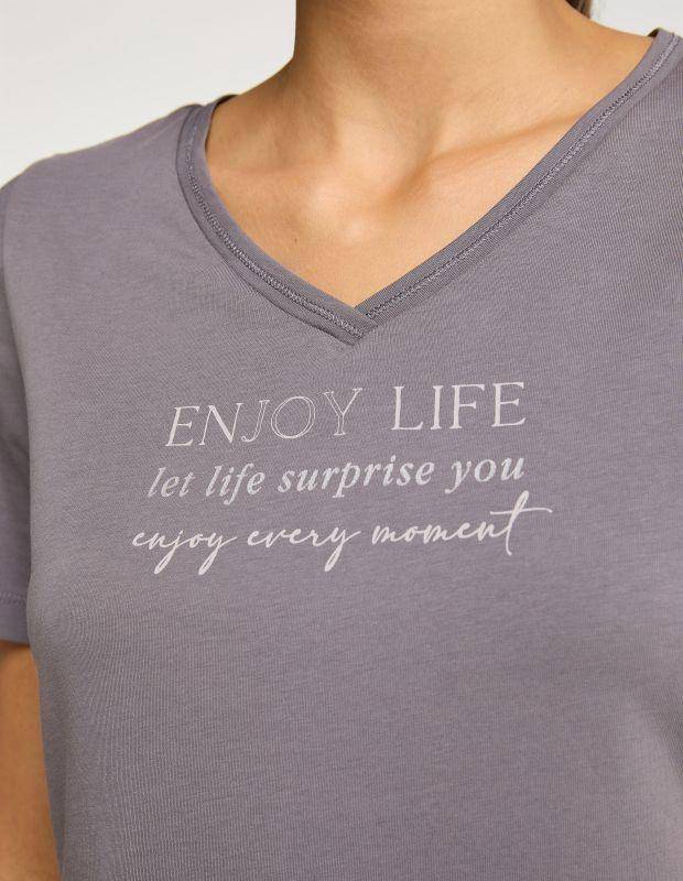 Joy Sportswear T-Shirt JIL Stilvolles T-Shirt mit abgerundetem Saum Zeitbegrenzte Promotion