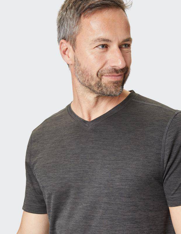 Joy Sportswear T-Shirt OLE Funktionsshirt mit V-Ausschnitt im Angebot