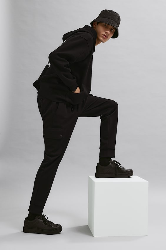 HM Joggpants aus Scuba in Slim Fit Begrenzt auf 3 Tage