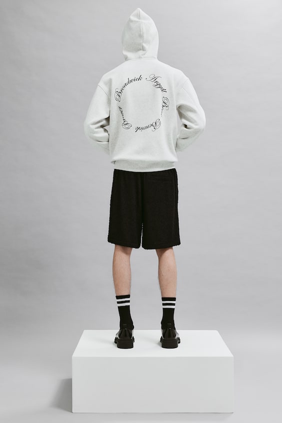 HM Bedruckter Hoodie in Oversized Fit Black Friday Preise