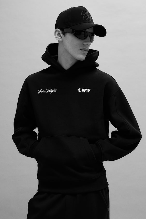 HM Bedruckter Hoodie in Oversized Fit Im Verkauf