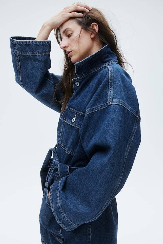 HM Denimjacke mit Bindegürtel Große Rabatte