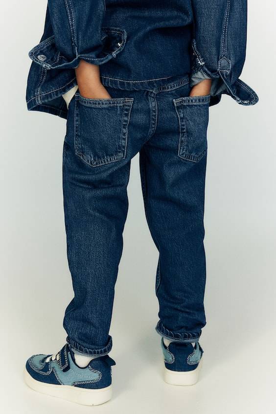 HM Relaxed Tapered Fit Jeans Versandkostenfrei