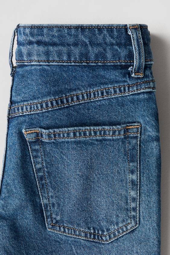 HM Relaxed Tapered Fit Jeans Versandkostenfrei