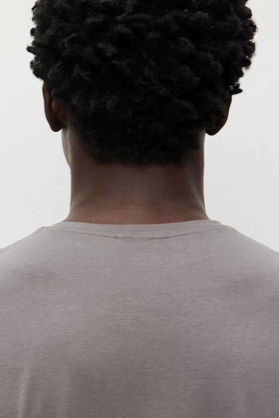 HM T-Shirt in Slim Fit JETZT KAUFEN