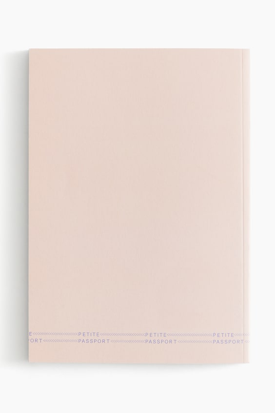 HM Petite Passport Travel Guide Online