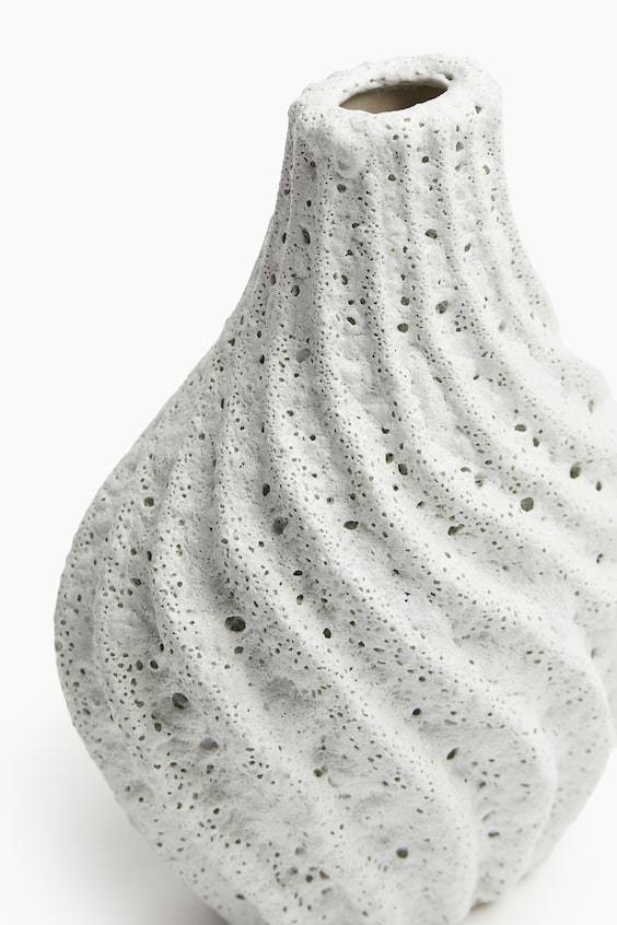 HM Vase aus Steingut im Angebot