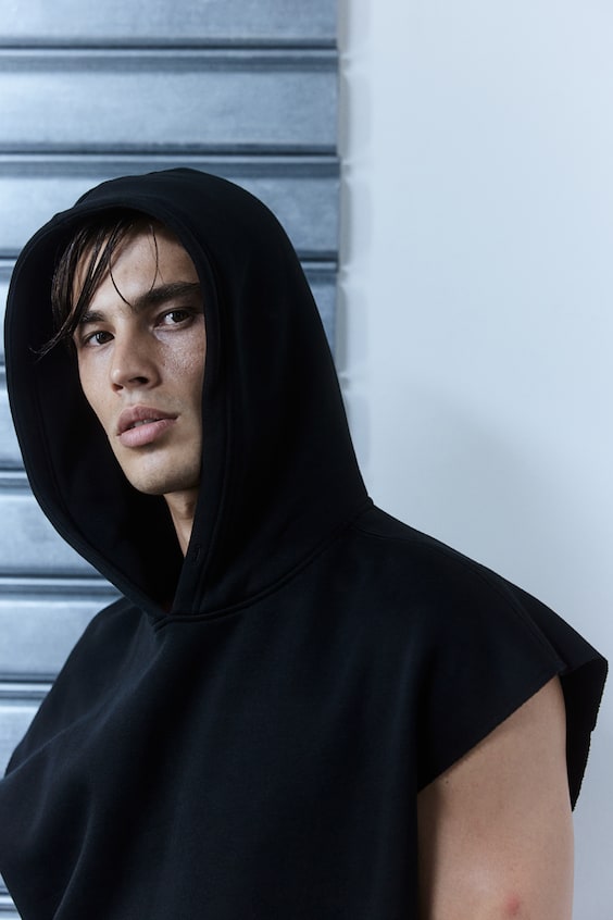 HM Ärmelloser Sport-Hoodie in Loose Fit Exklusive Angebote