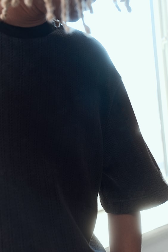 HM Kastiges T-Shirt aus Pointelle-Jersey Im Verkauf
