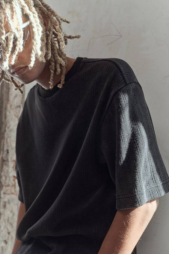 HM Kastiges T-Shirt aus Pointelle-Jersey Im Verkauf