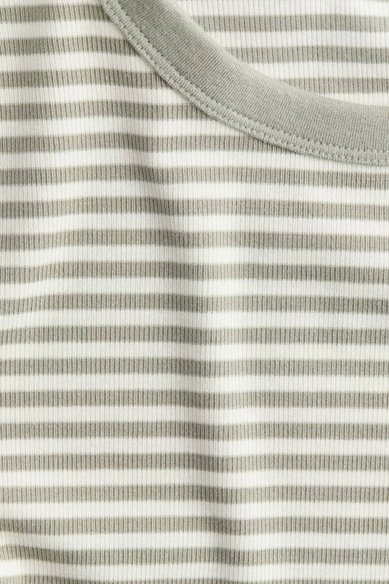 HM Geripptes Jerseyshirt Bis zu 60% Rabatt