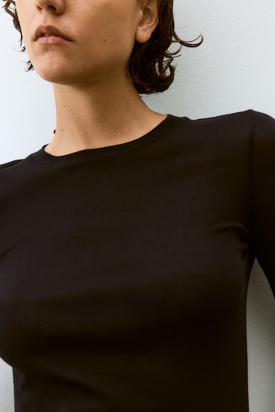 HM Jerseyshirt aus Pima-Baumwolle 2025