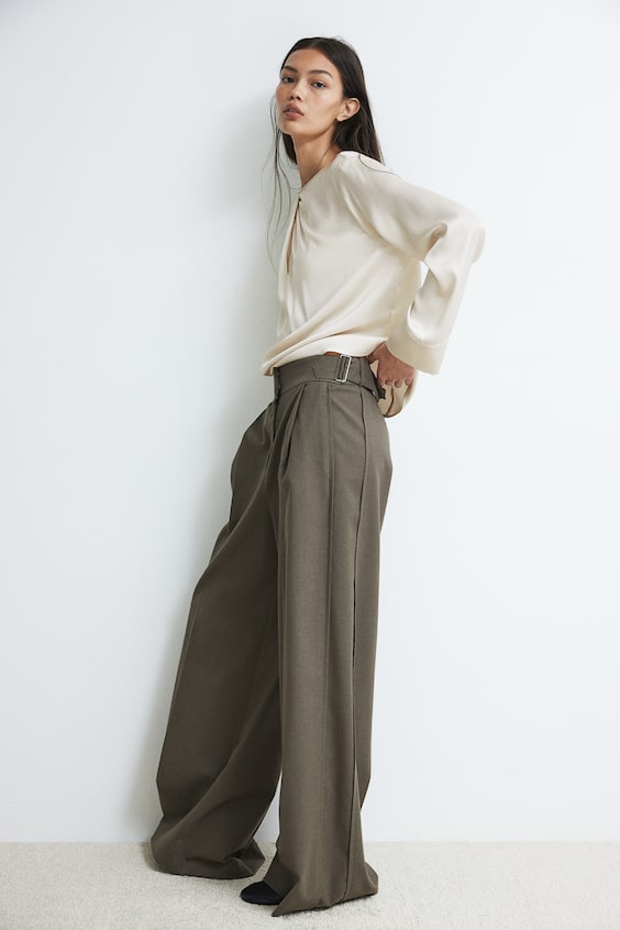HM Satinbluse mit Faltendetail Schlussverkauf
