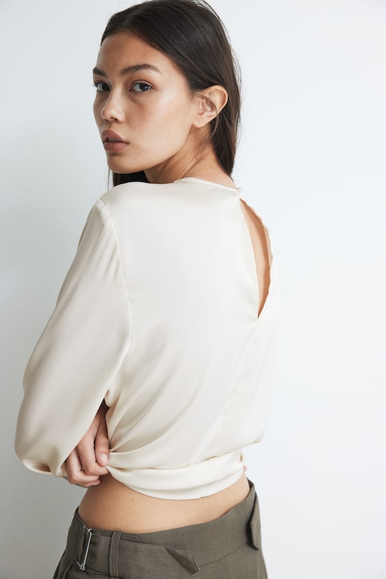 HM Satinbluse mit Faltendetail Schlussverkauf
