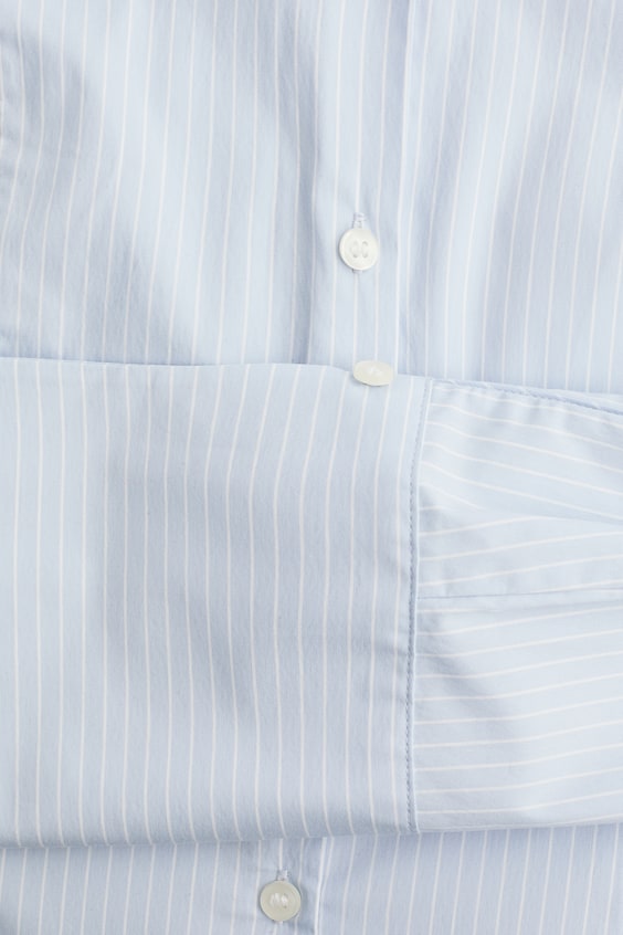 HM Taillierte Bluse mit Schulterpolstern Bestseller