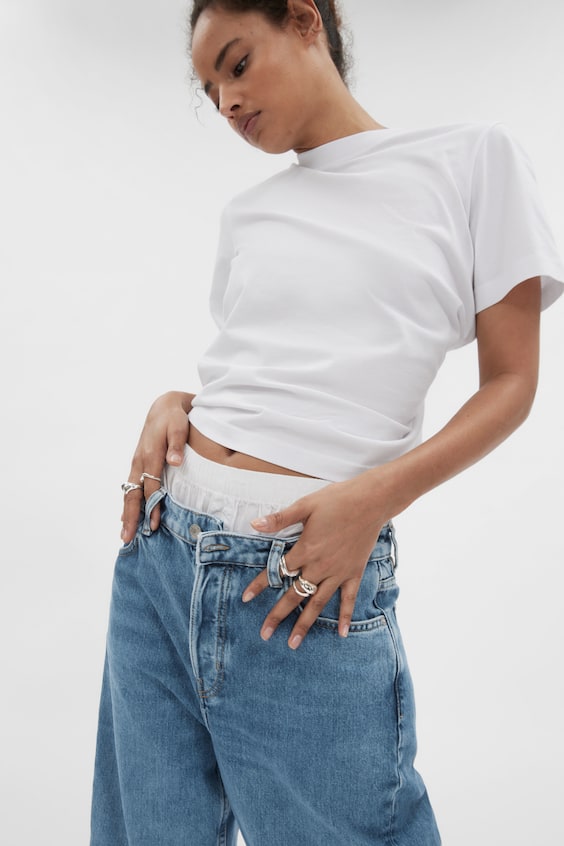 HM Lockere, schmal zulaufende Jeans Letzte 3 Tage