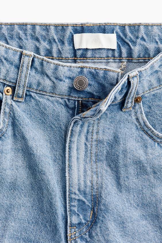 HM Schmal zulaufende Jeans Bügelfalten Speichern exportieren