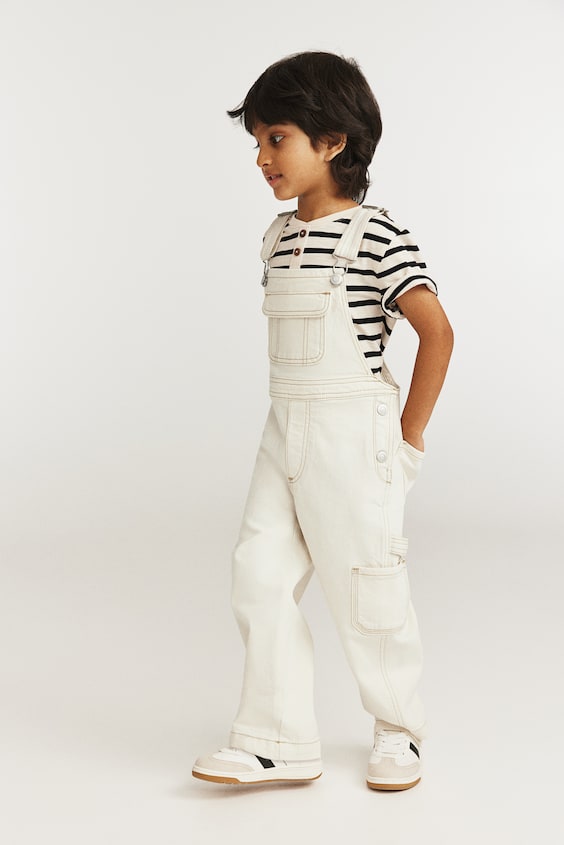 HM Latzhose aus Denim Kauf eins, bekomm eins gratis