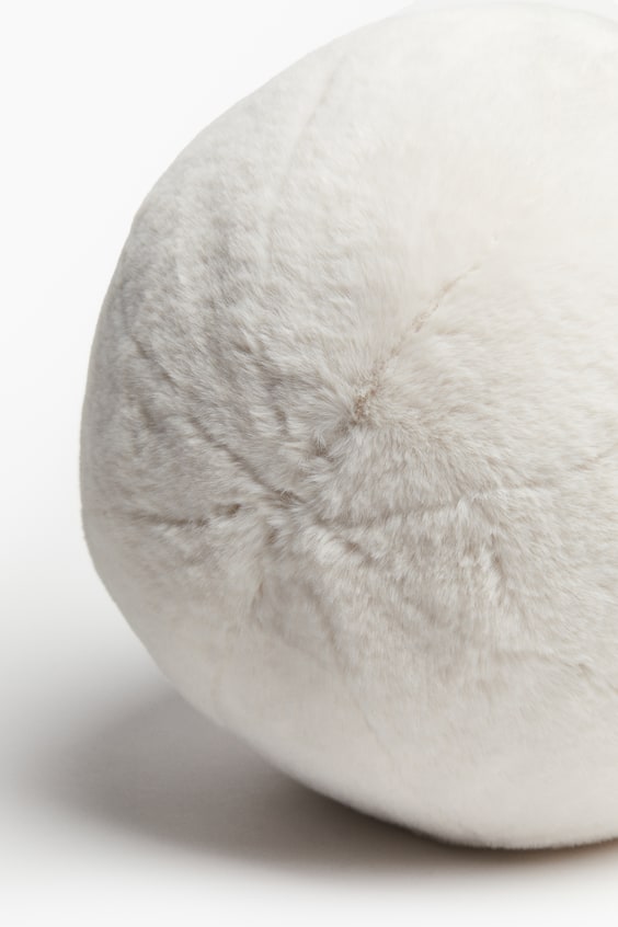 HM Flauschiges Ball-Kissen Riesige Rabatte