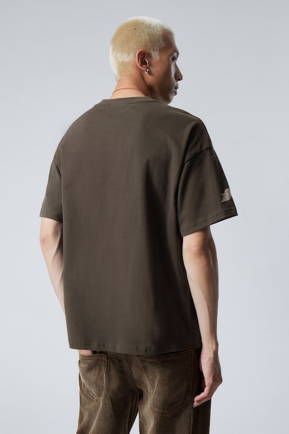 HM Bedrucktes kastiges T-Shirt Fabrikverkauf