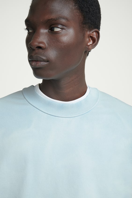 HM SWEATSHIRT MIT ACID-WASCHUNG Weihnachtsangebot