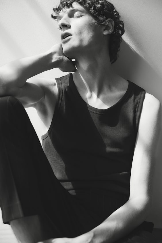 HM Geripptes Tanktop in Slim Fit Heißer Verkauf