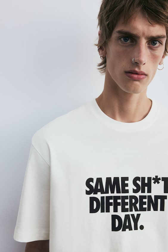HM Bedrucktes T-Shirt in Loose Fit Räumungsverkauf