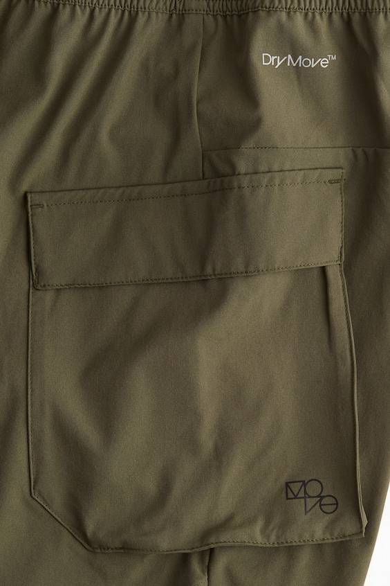 HM DryMove™ Cargo-Sportshorts Riesige Ersparnisse