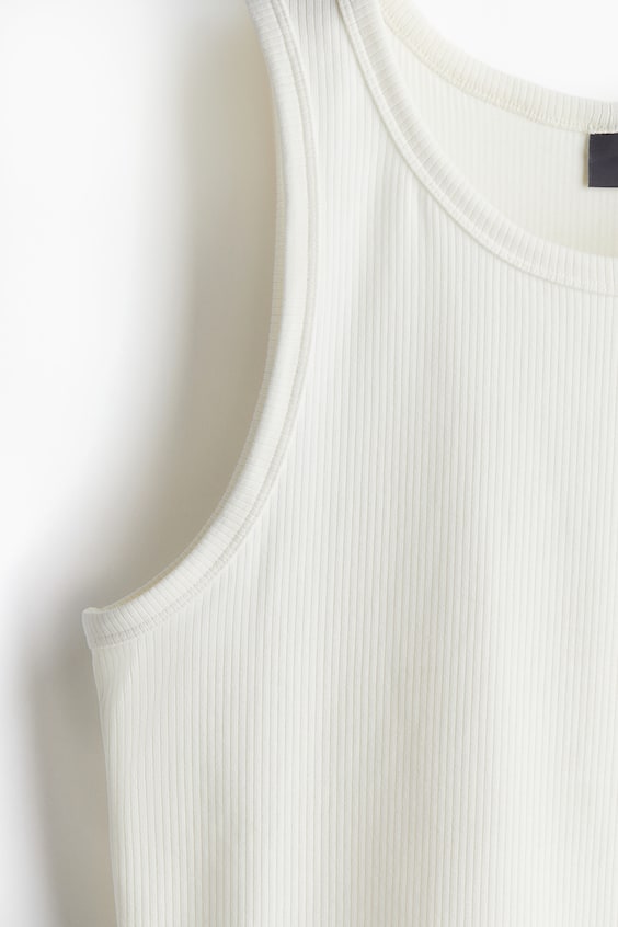 HM Geripptes Tanktop in Slim Fit VIP-Rabatte