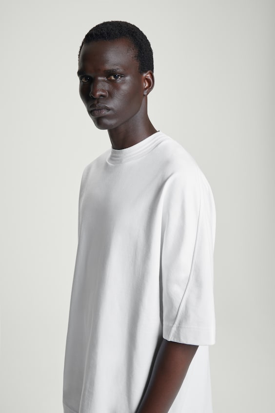 HM GEWICHTIGES OVERSIZED-T-SHIRT MIT KRAGEN Zeitbegrenzte Promotion