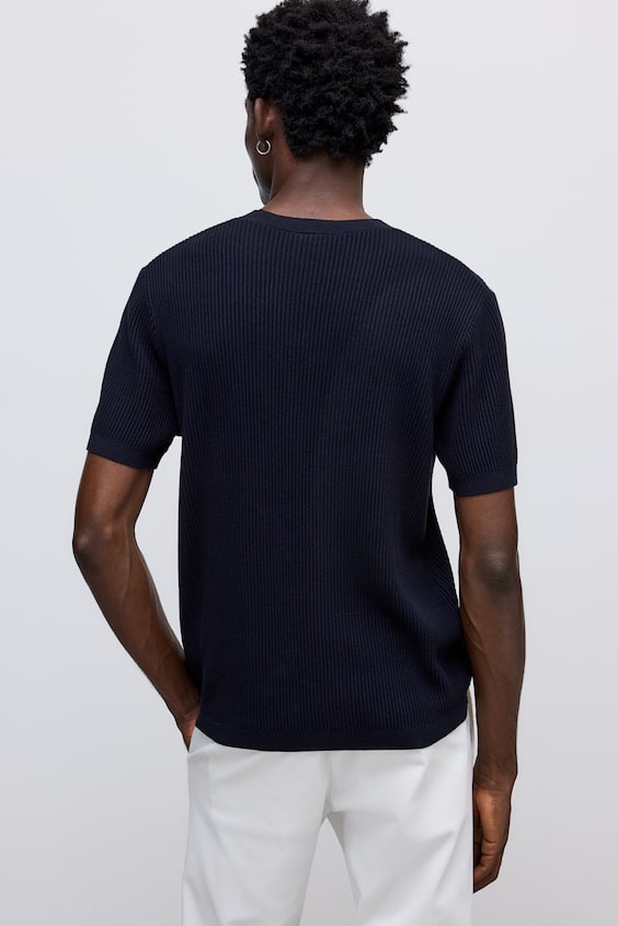 HM T-Shirt in Rippstrick Regular Fit Im Verkauf