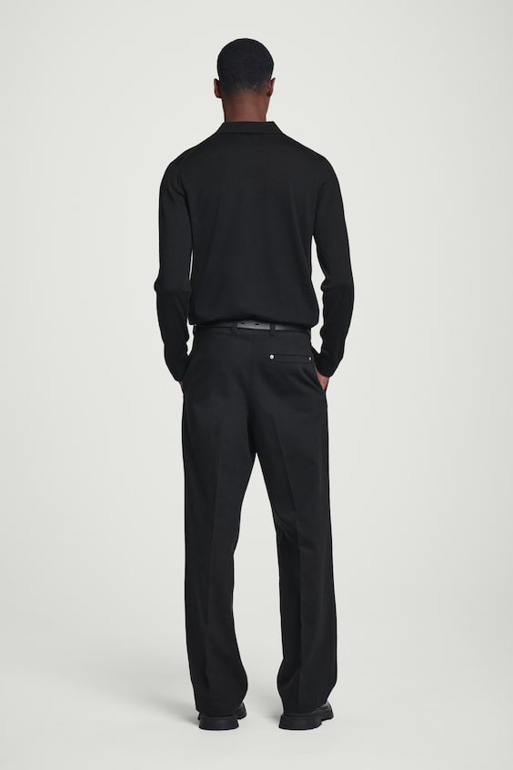 HM SCHMAL GESCHNITTENES POLOSHIRT AUS MERINOWOLLE Sonderangebot der Fabrik