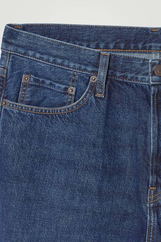 HM JEANS MIT SCHMAL ZULAUFENDEM BEIN Riesige Rabatte