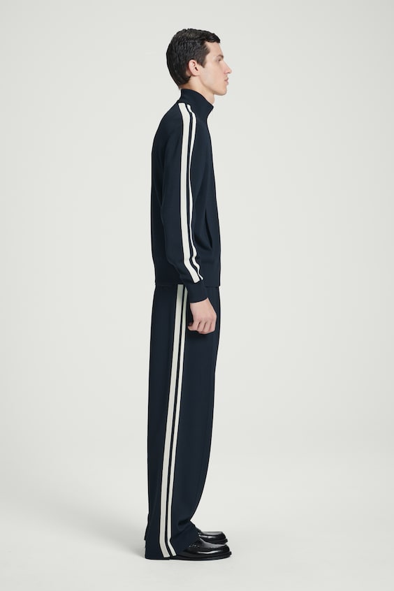 HM STRICK-TRAININGSJACKE MIT KONTRASTSTREIFEN Fabrikladen