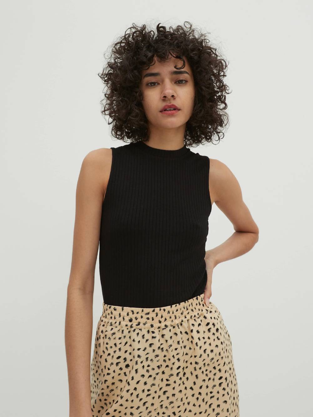 EDITED Top 'Naela' in Black Tägliche Deals