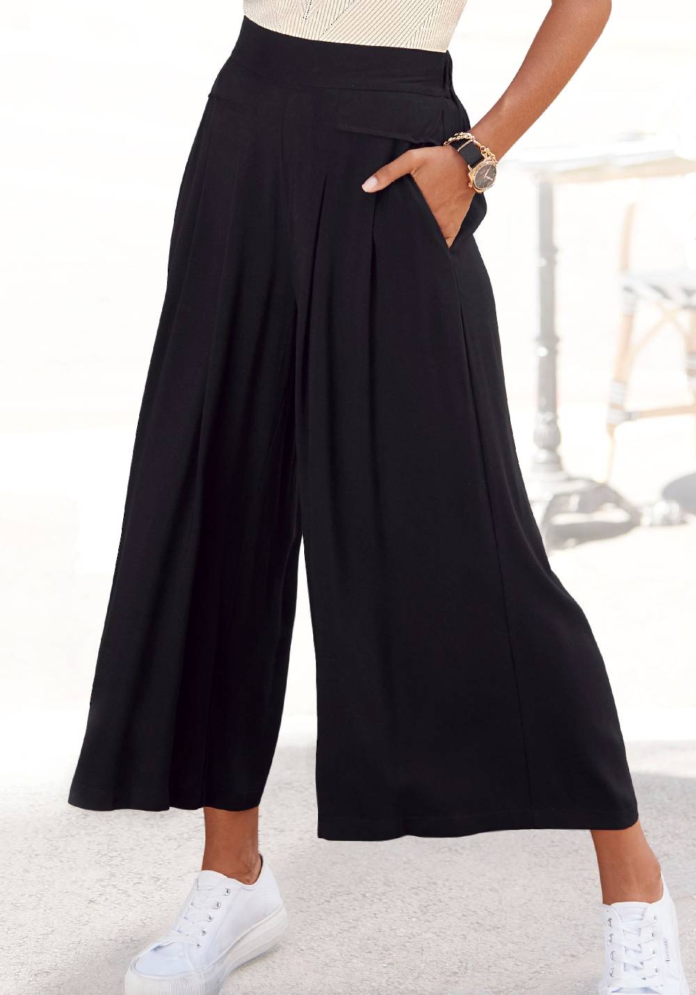 LASCANA Wide leg Pleated Pants in Black Fabrik Onlineshop