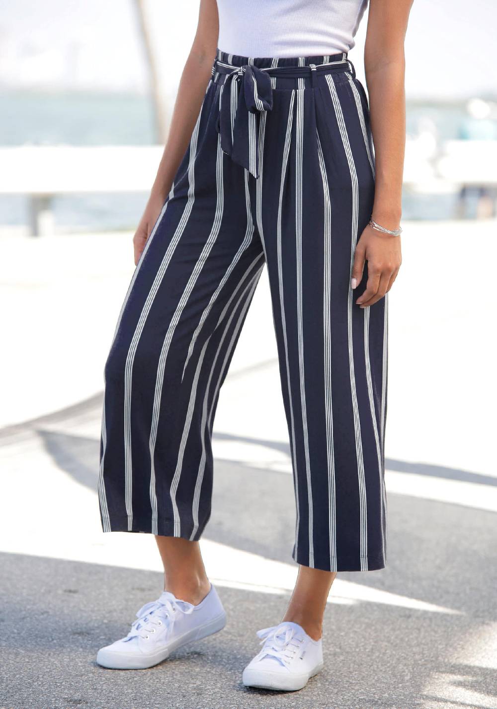 LASCANA Wide leg Pants in Navy Flash Sale