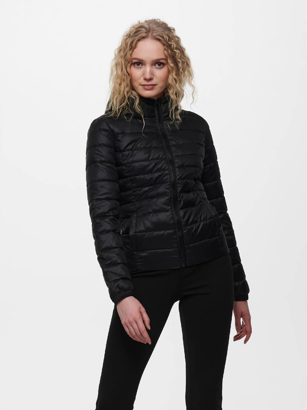 ONLY Between-Season Jacket 'ONLTahoe' in Black Saisonale Angebote