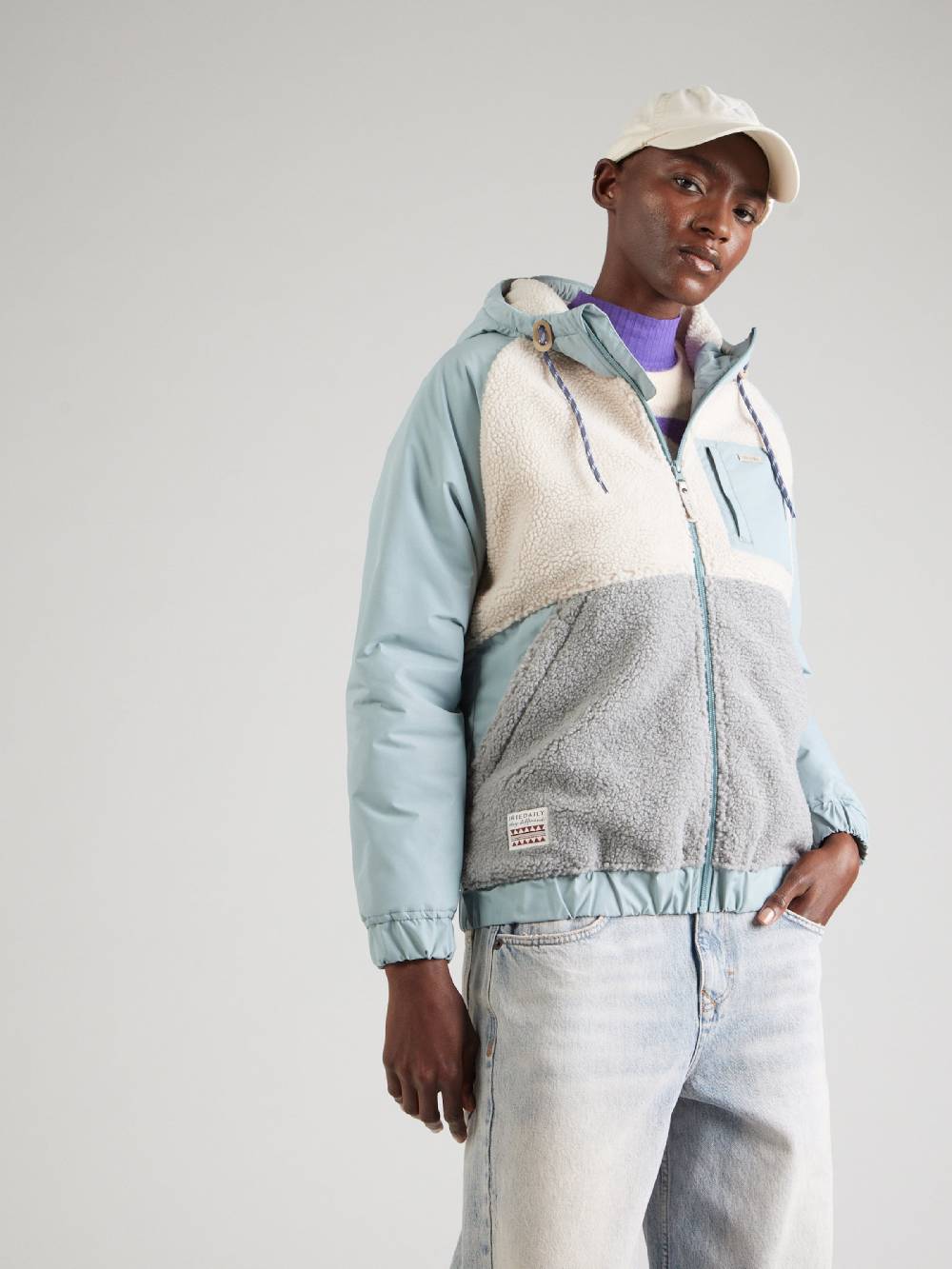 Iriedaily Between-Season Jacket 'Arctikmix' in Pastel Blue Sonderangebote