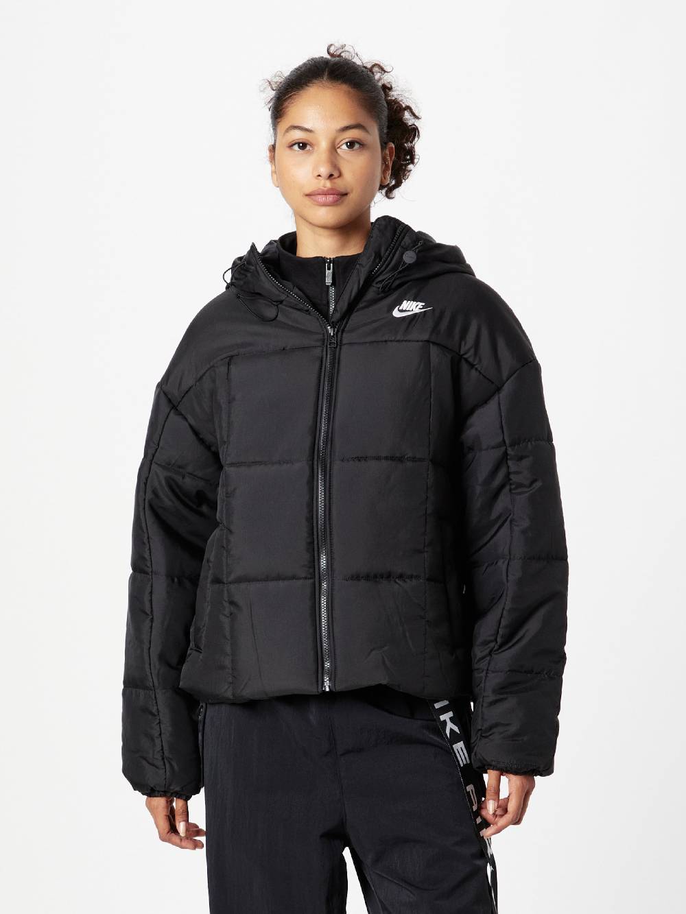 Nike Sportswear Winter Jacket 'Essentials' in Black Letzter Tag