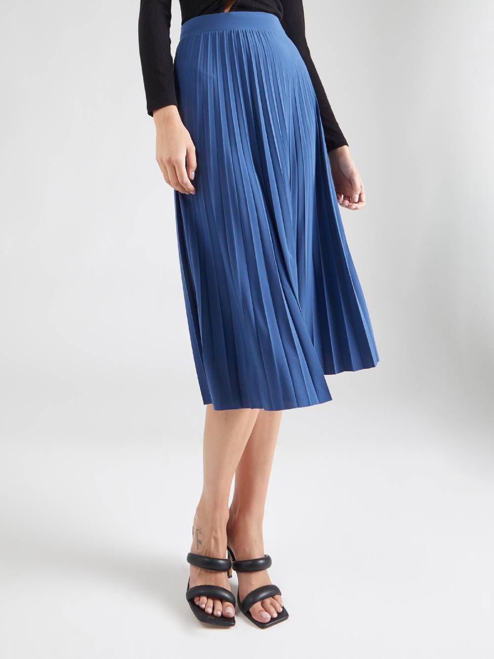 SISTERS POINT Skirt in Dark Blue Black Friday