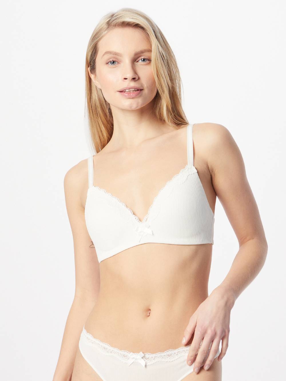 Hunkemöller Triangle Bra 'Lola' in White Outlet