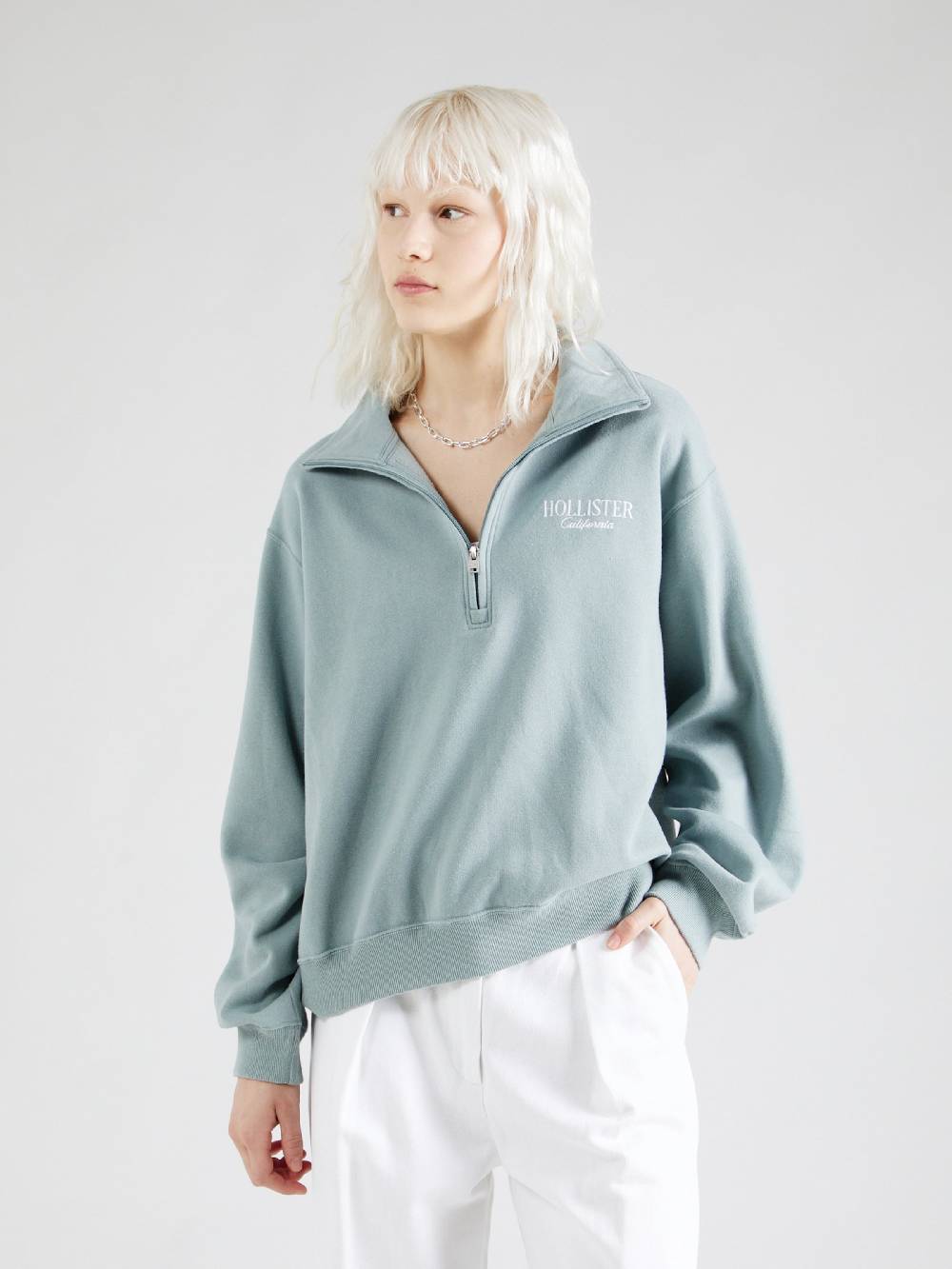 HOLLISTER Sweatshirt in Light Blue Kostenlose Rückgabe