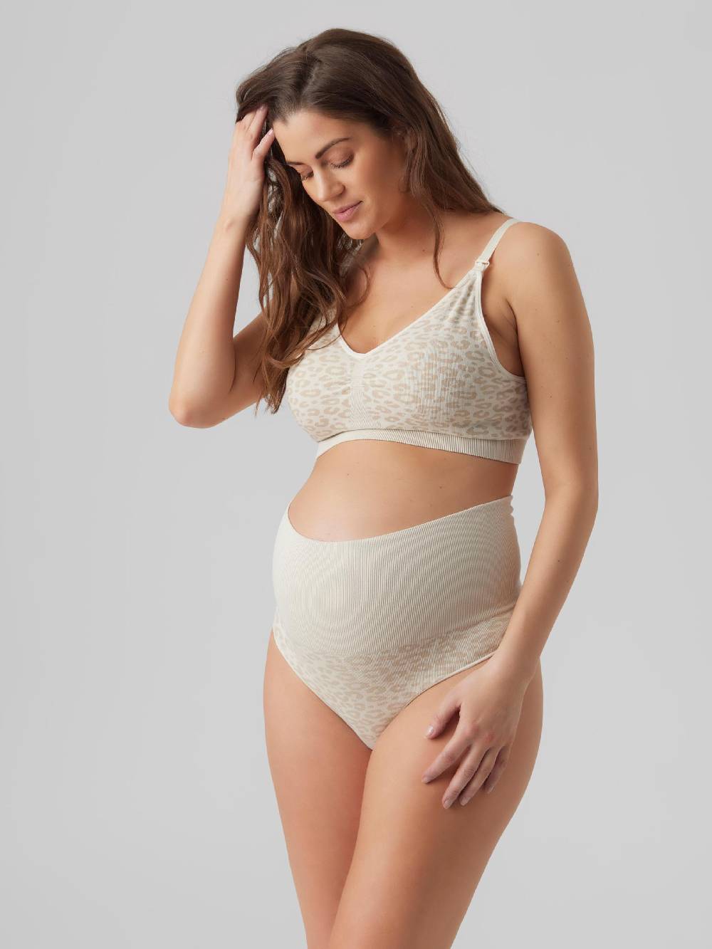 MAMALICIOUS T-shirt Nursing Bra 'SHELBY' in White Günstig kaufen