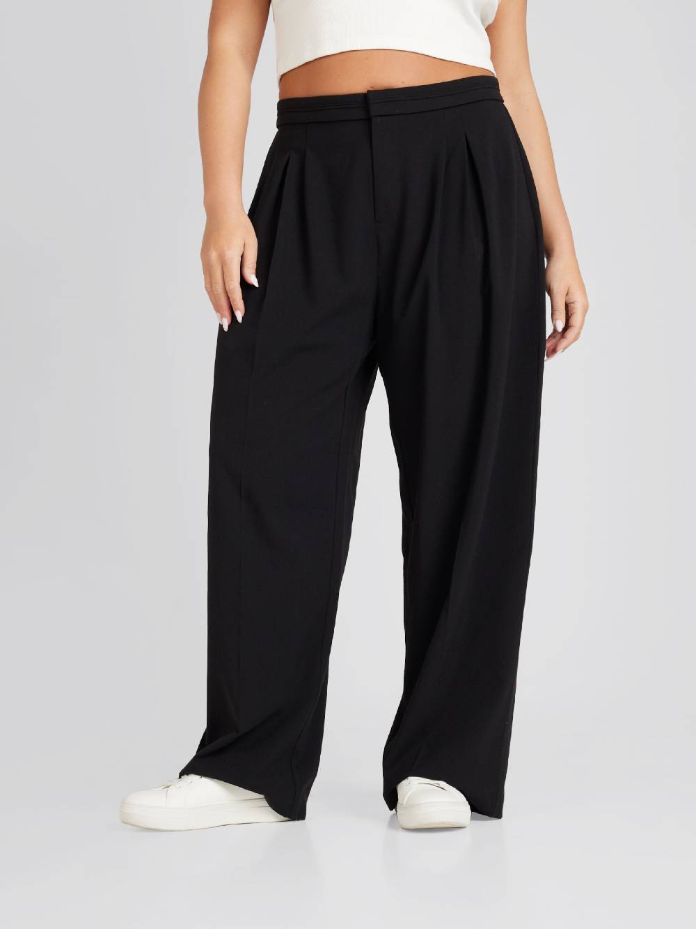 CITA MAASS co-created by ABOUT YOU Wide leg Pleat-Front Pants 'Gemma' in Black Blitzangebot
