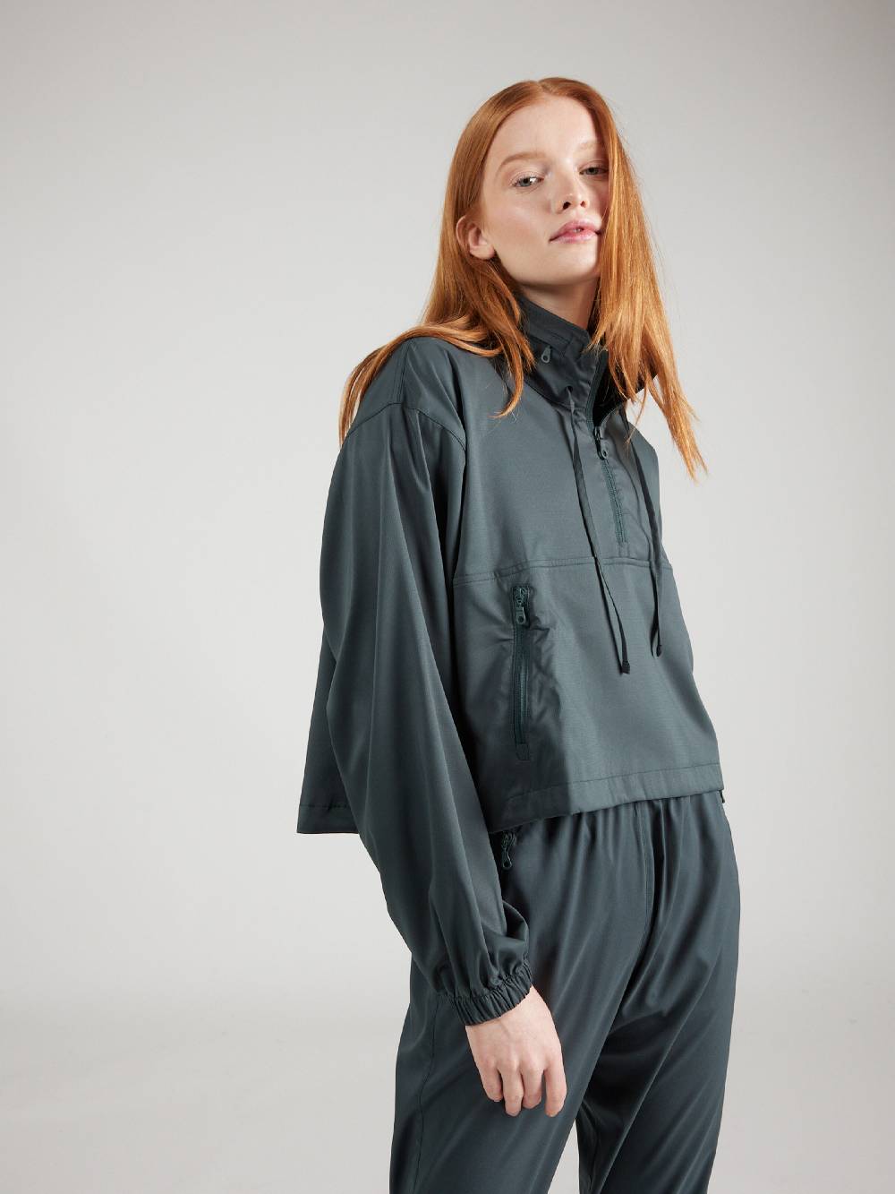 Girlfriend Collective Athletic Jacket 'Hummingbird' in Emerald Fabrikpreis