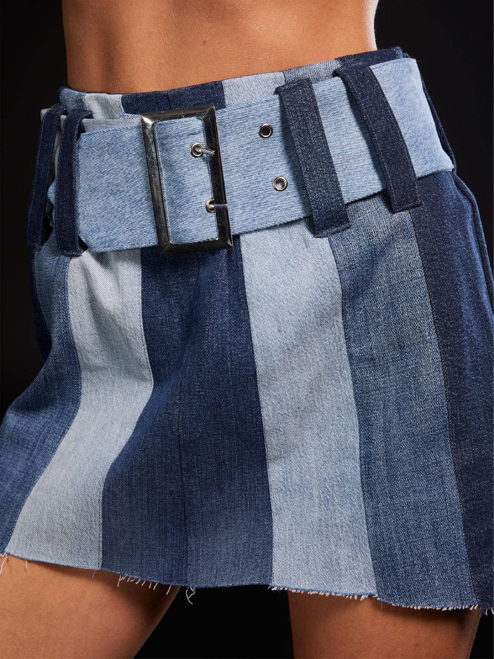 Bella x ABOUT YOU Skirt 'Upcycled' in Blue Neuheiten