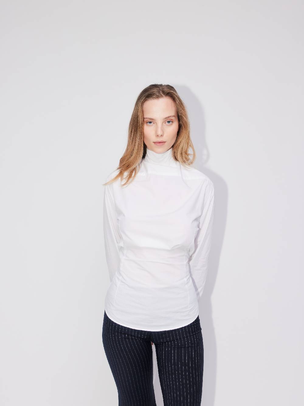 ABOUT YOU REBIRTH STUDIOS Blouse 'Upcycling' in White Tiefpreis