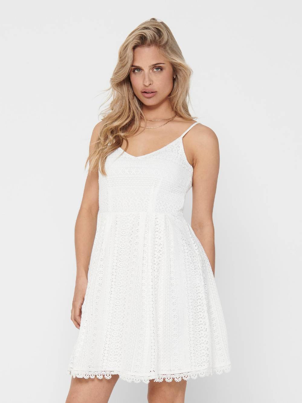 ONLY Dress in Off White Fabrikpreis