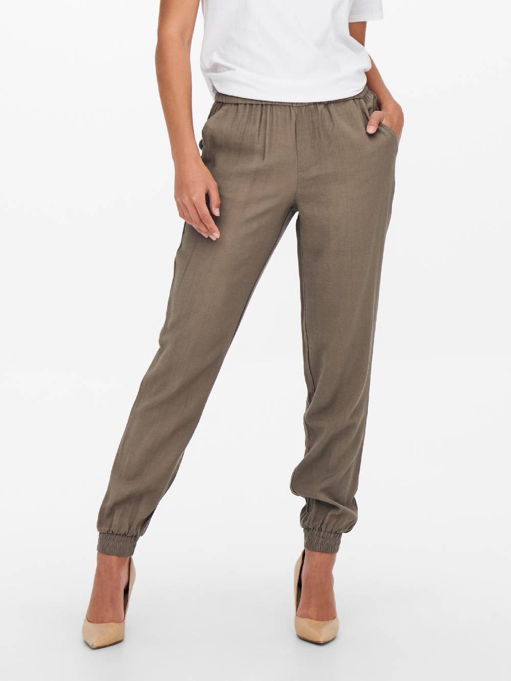 ONLY Tapered Pants 'Kelda-Emery' in Brown Blitzverkäufe